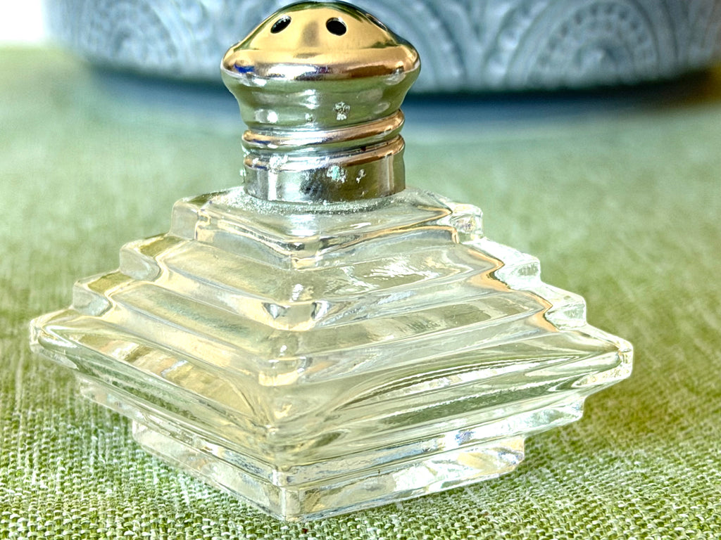 Art Deco Stepped Glass Salt & Pepper Shakers – Set of 4 1920s–1930s