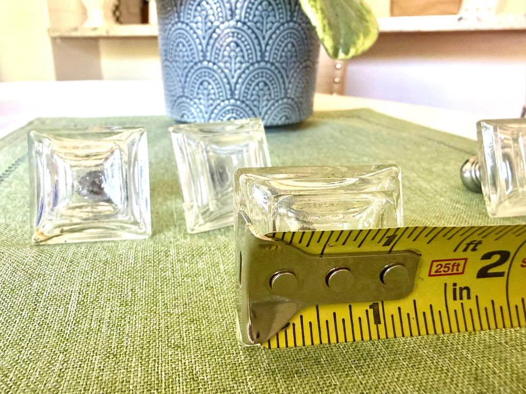 Art Deco Stepped Glass Salt & Pepper Shakers – Set of 4 1920s–1930s