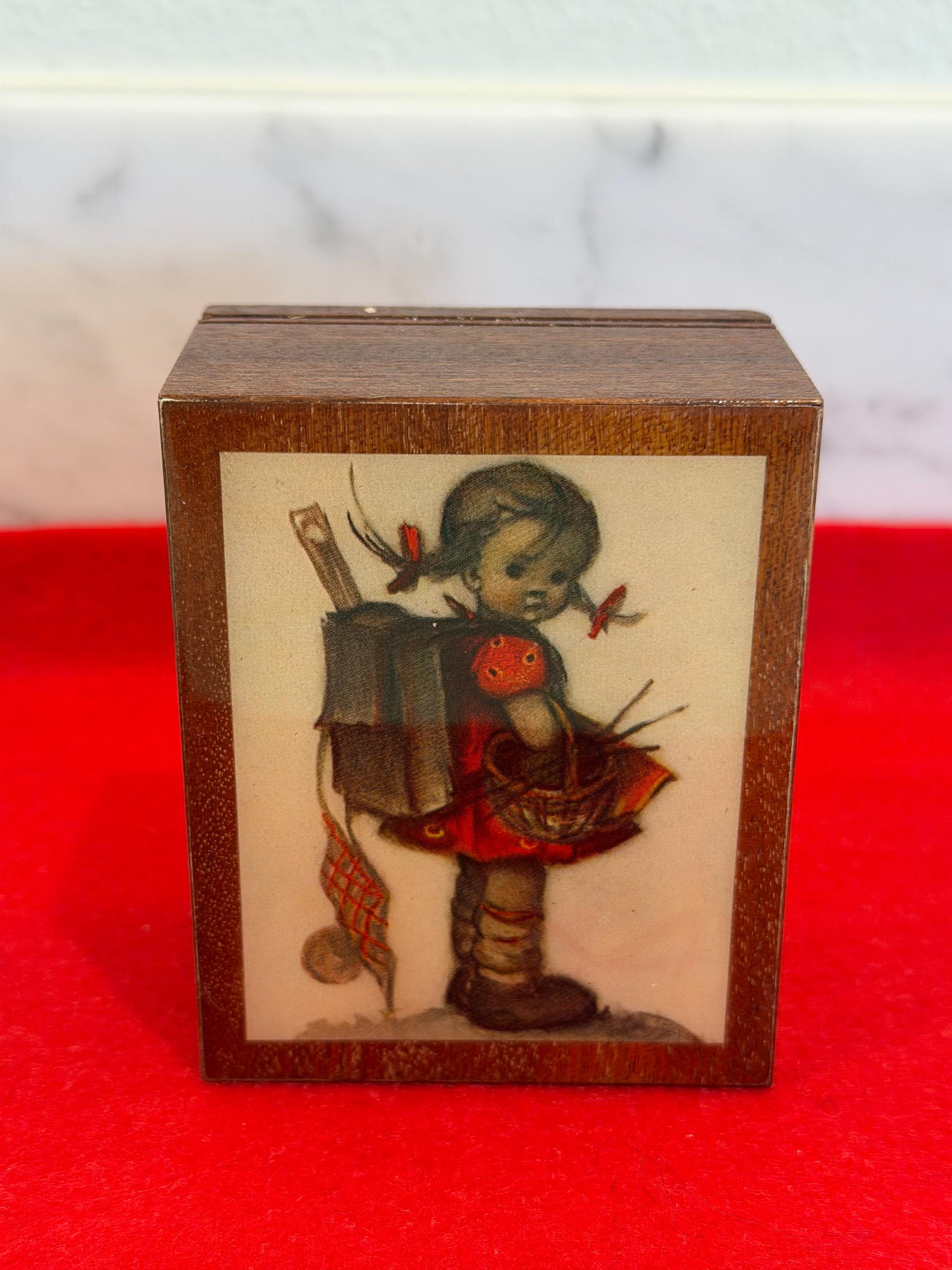 Vintage Italian Wooden Music Box – Child Illustration, “Raindrops” Tune