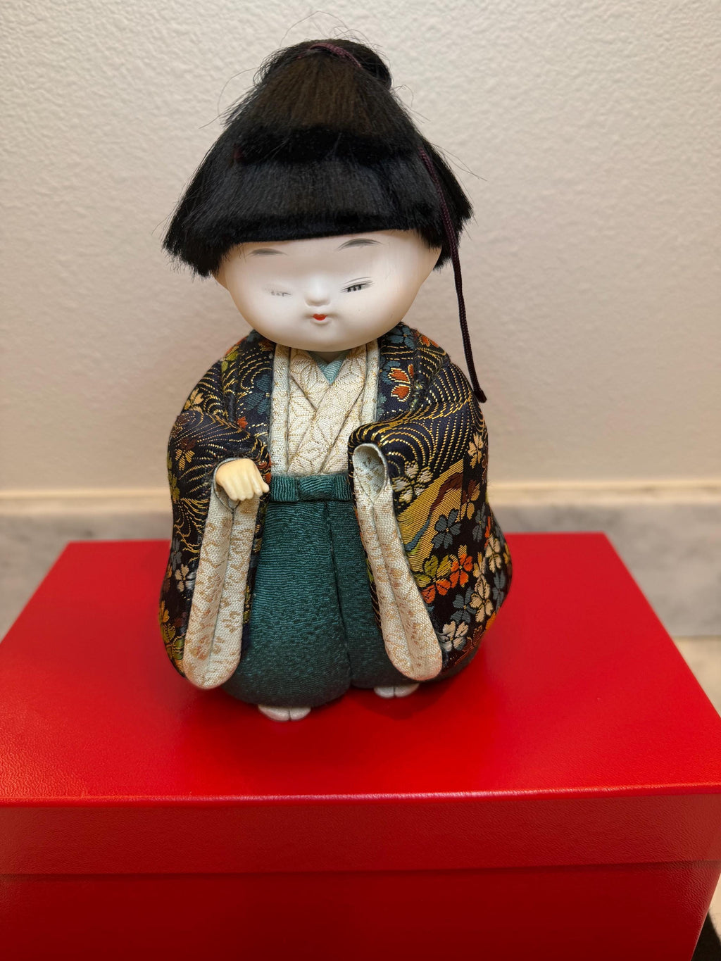 Ichimatsu Doll, Silk Brocade Kimono, Mid-Century Traditional Toy Japanese