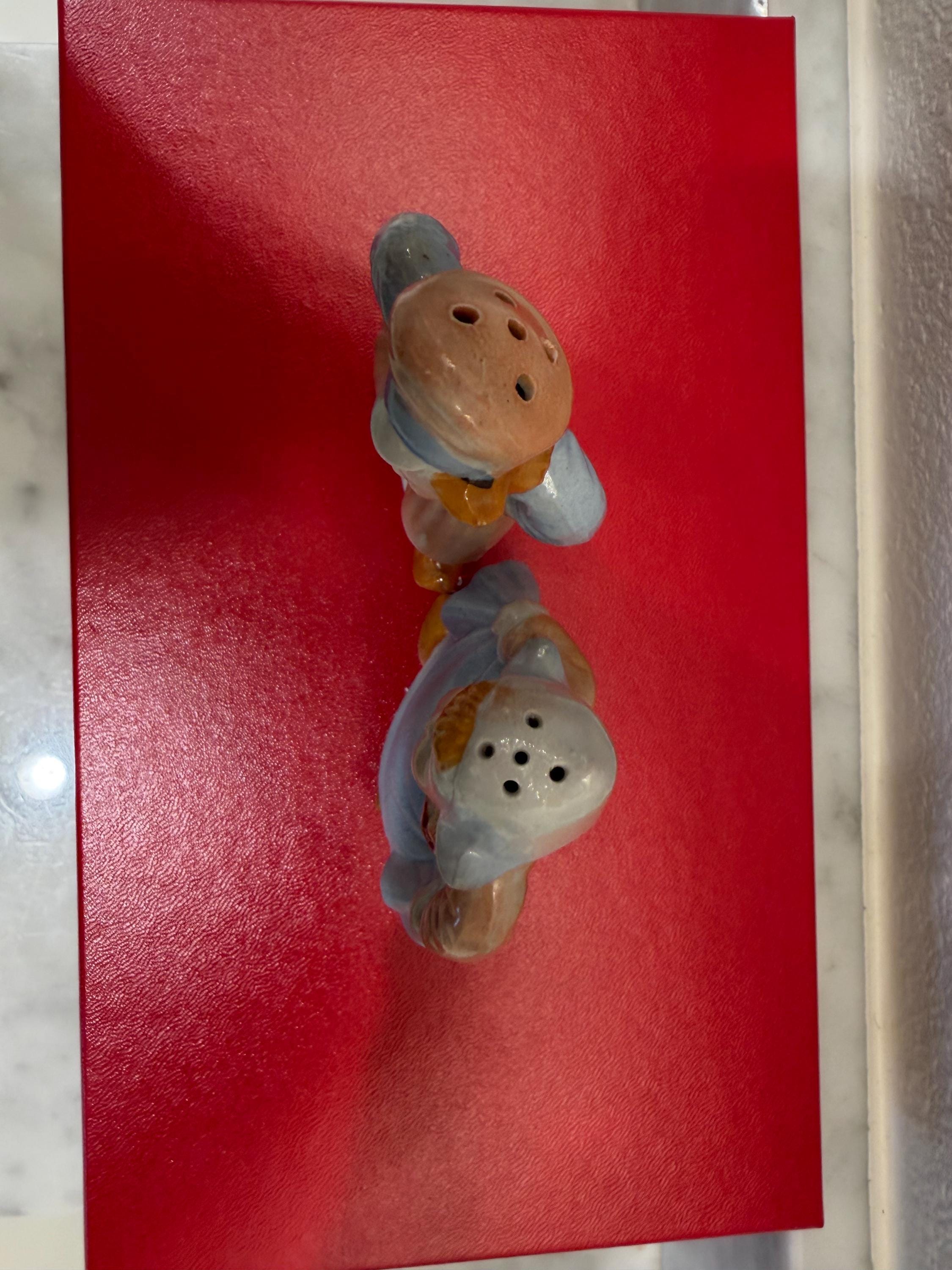 Dutch Boy Girl Salt and Pepper Shakers | 1950s Japan Ceramic Figurines