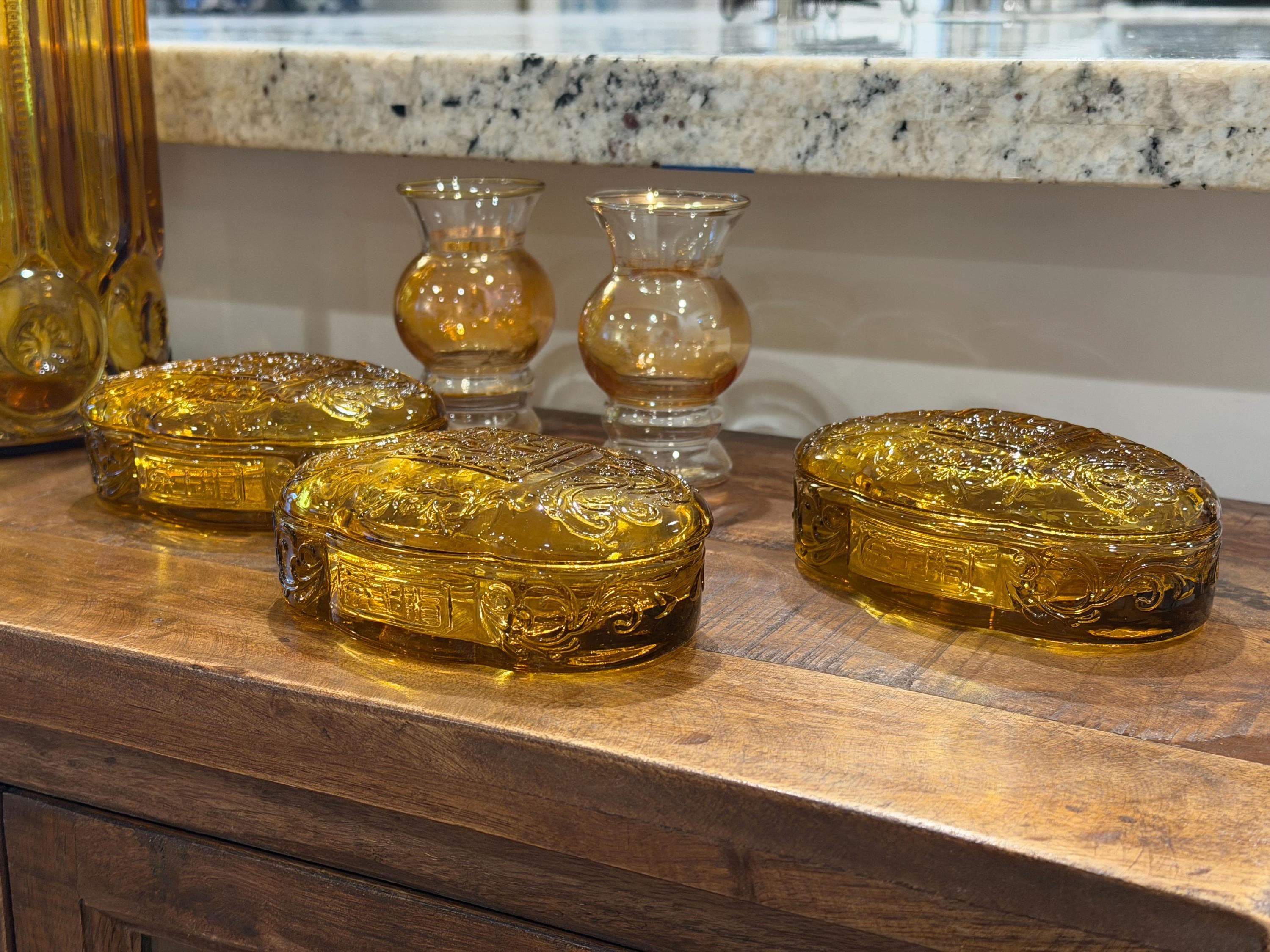 Amber Glass Trinket Boxes Set – Embossed Oval Lidded Vanity Keepsake Boxes