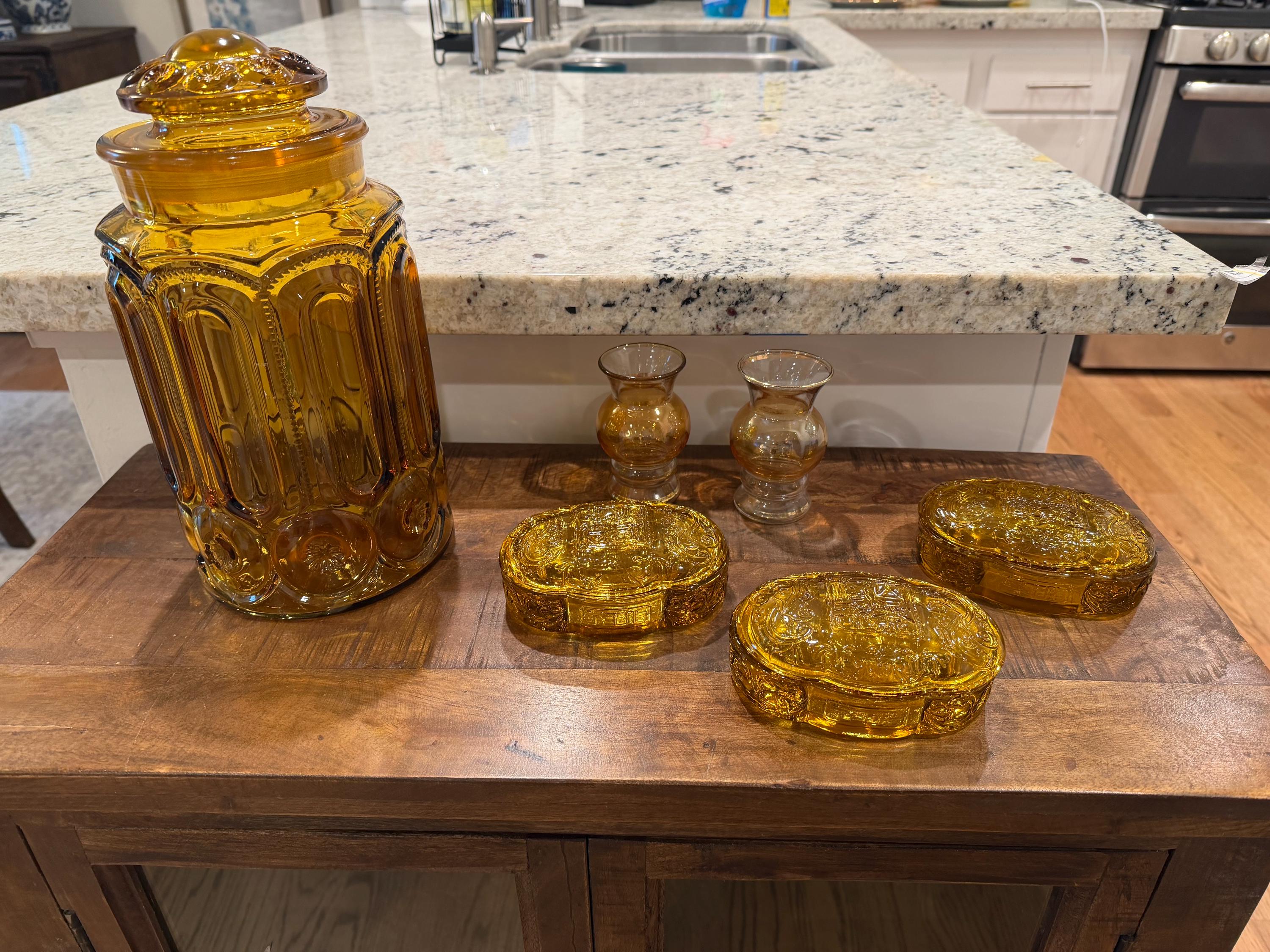 Amber Glass Trinket Boxes Set – Embossed Oval Lidded Vanity Keepsake Boxes