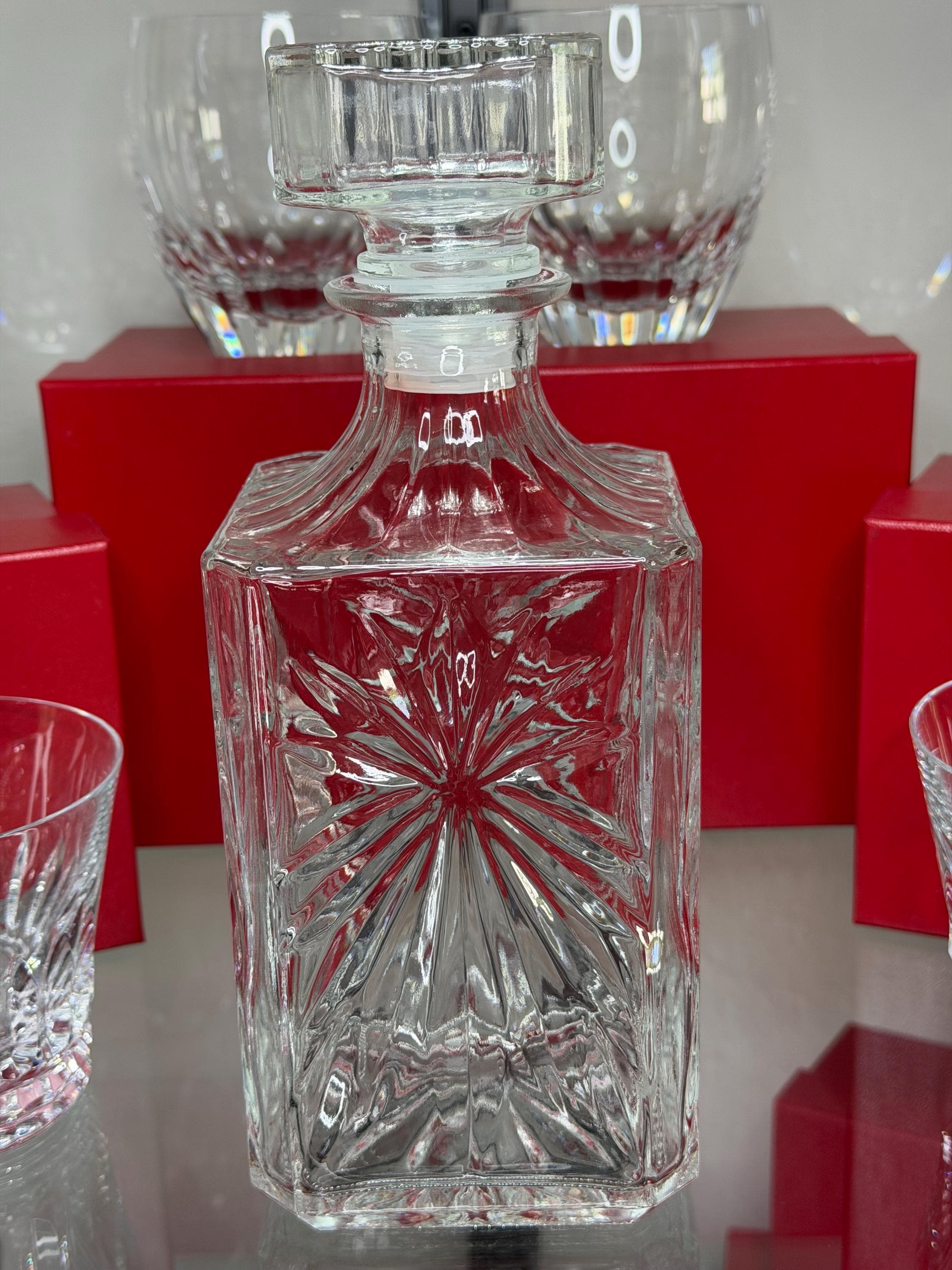 Glass Whiskey Decanter with Stopper Retro Barware Square Liquor Bottle