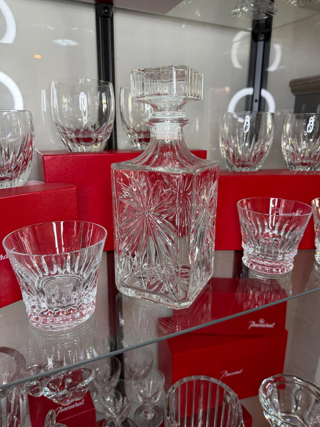 Glass Whiskey Decanter with Stopper Retro Barware Square Liquor Bottle