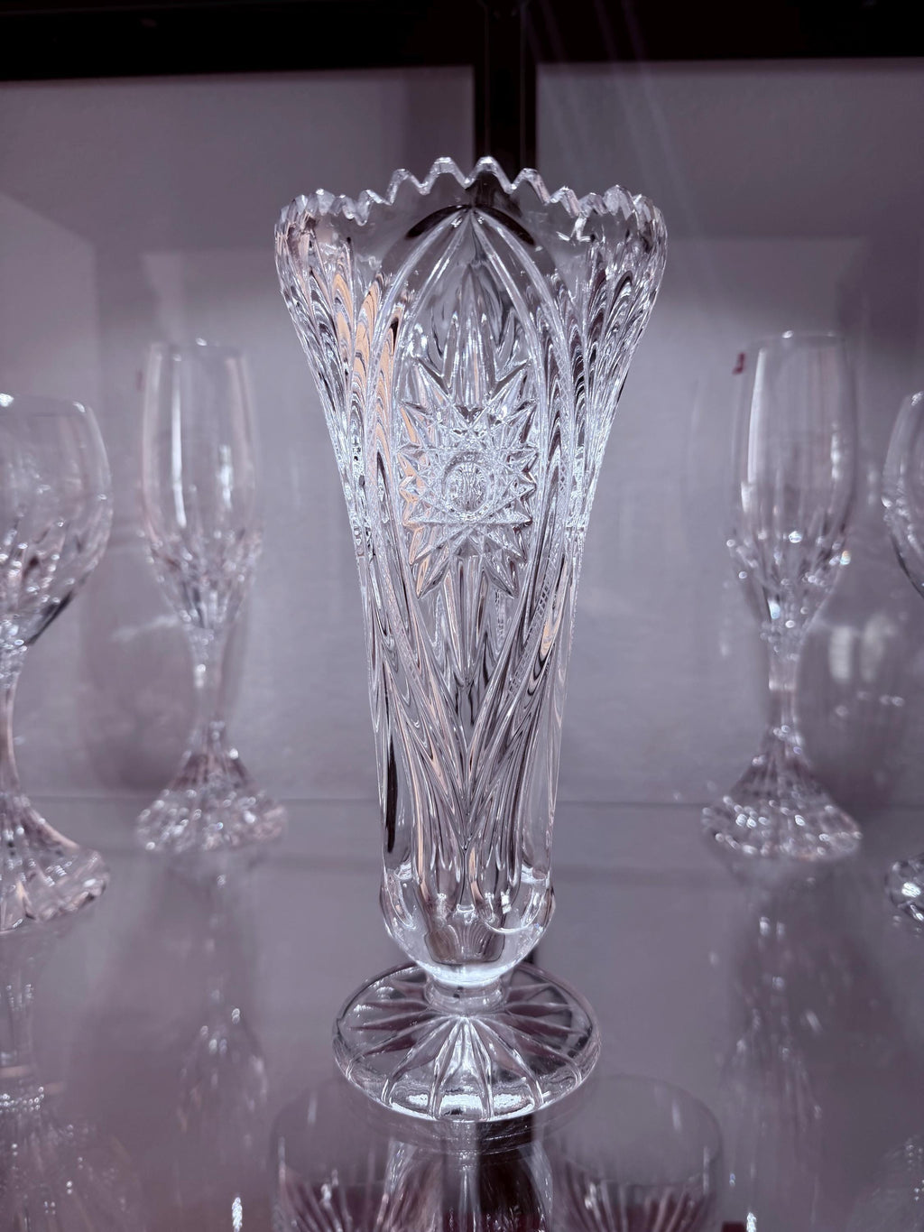 Heavy Cut Crystal Vase Footed Starburst Pattern Sawtooth Rim Elegant Lead Crystal Glass 8”