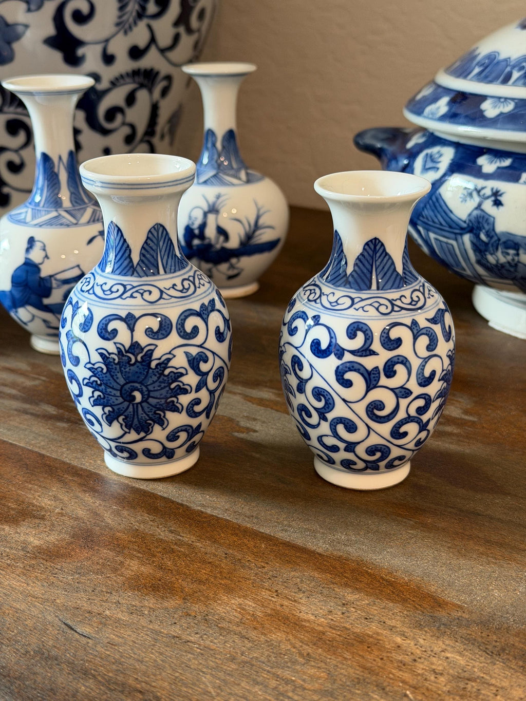 Blue & White Porcelain Ginger Jar with Lid Chinoiserie Floral Decor Elegant Shelf Accent Set of 2