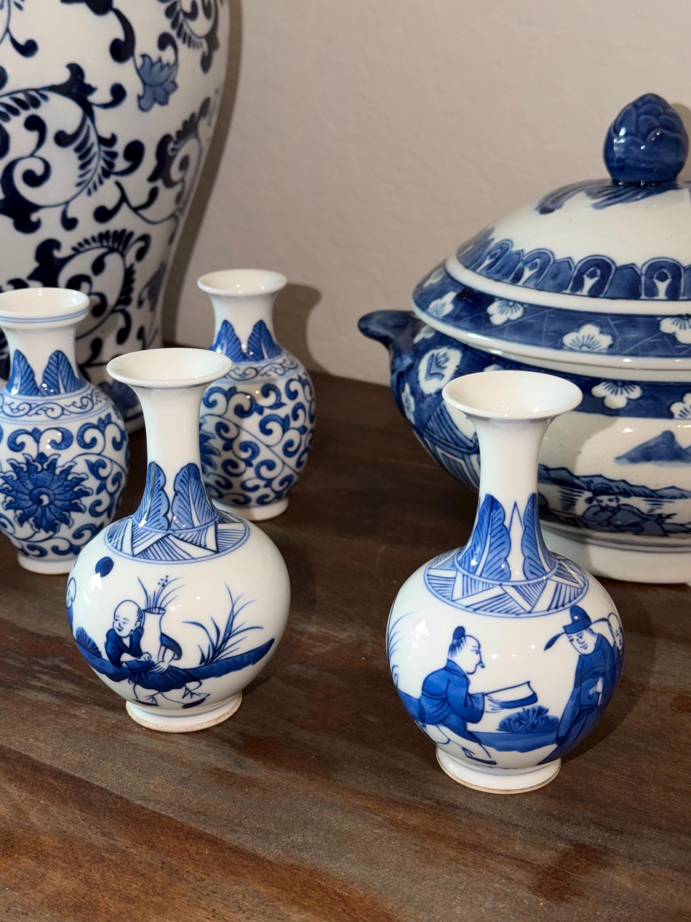 Blue White Bud Vase Pair Chinoiserie Figural Porcelain Mini Vases Set Small Decor
