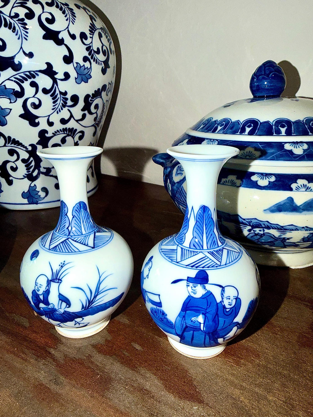 Blue White Bud Vase Pair Chinoiserie Figural Porcelain Mini Vases Set Small Decor