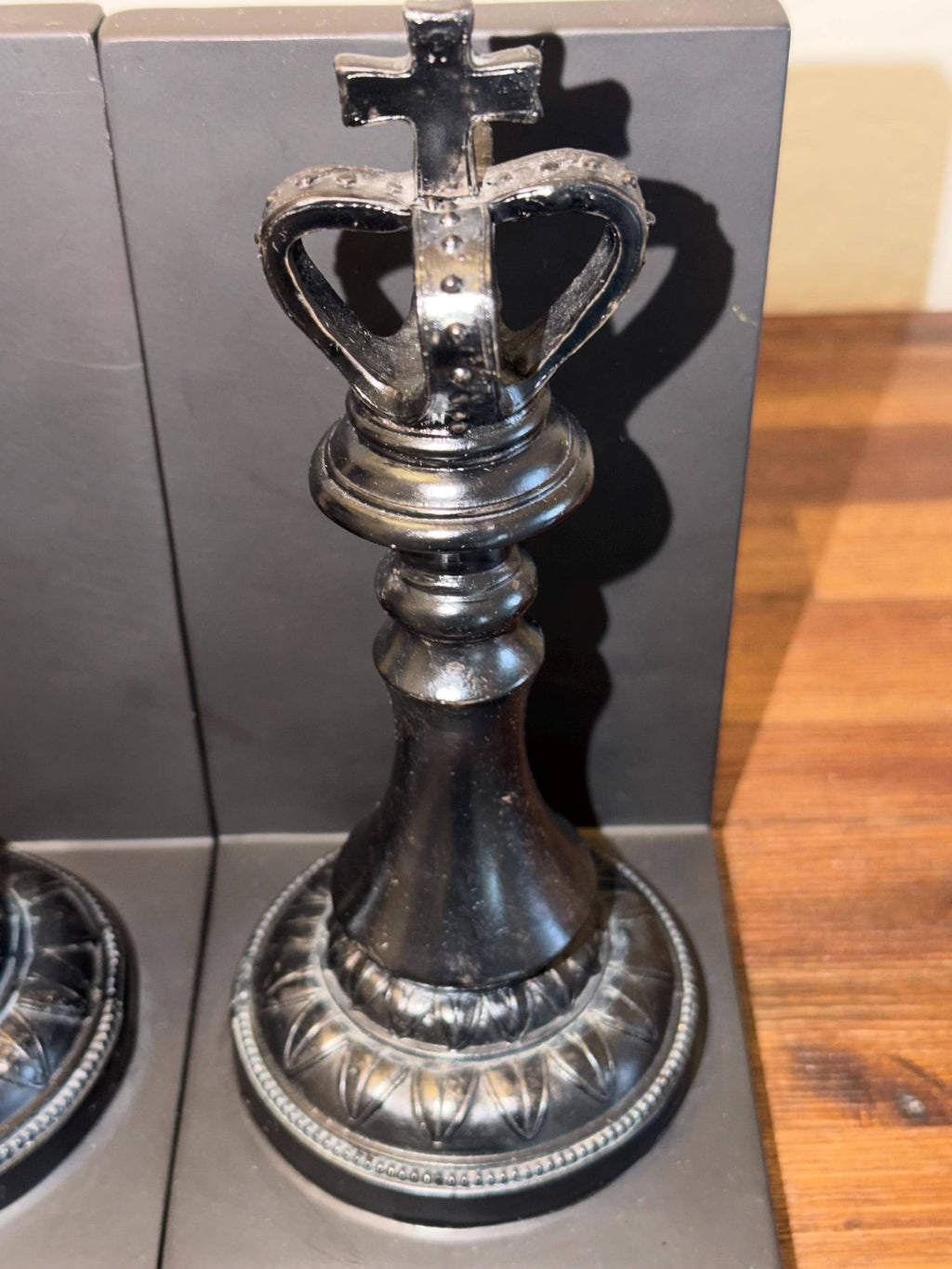 Black Chess King Queen Bookends Set | Heavy Decorative Library Shelf Office Decor