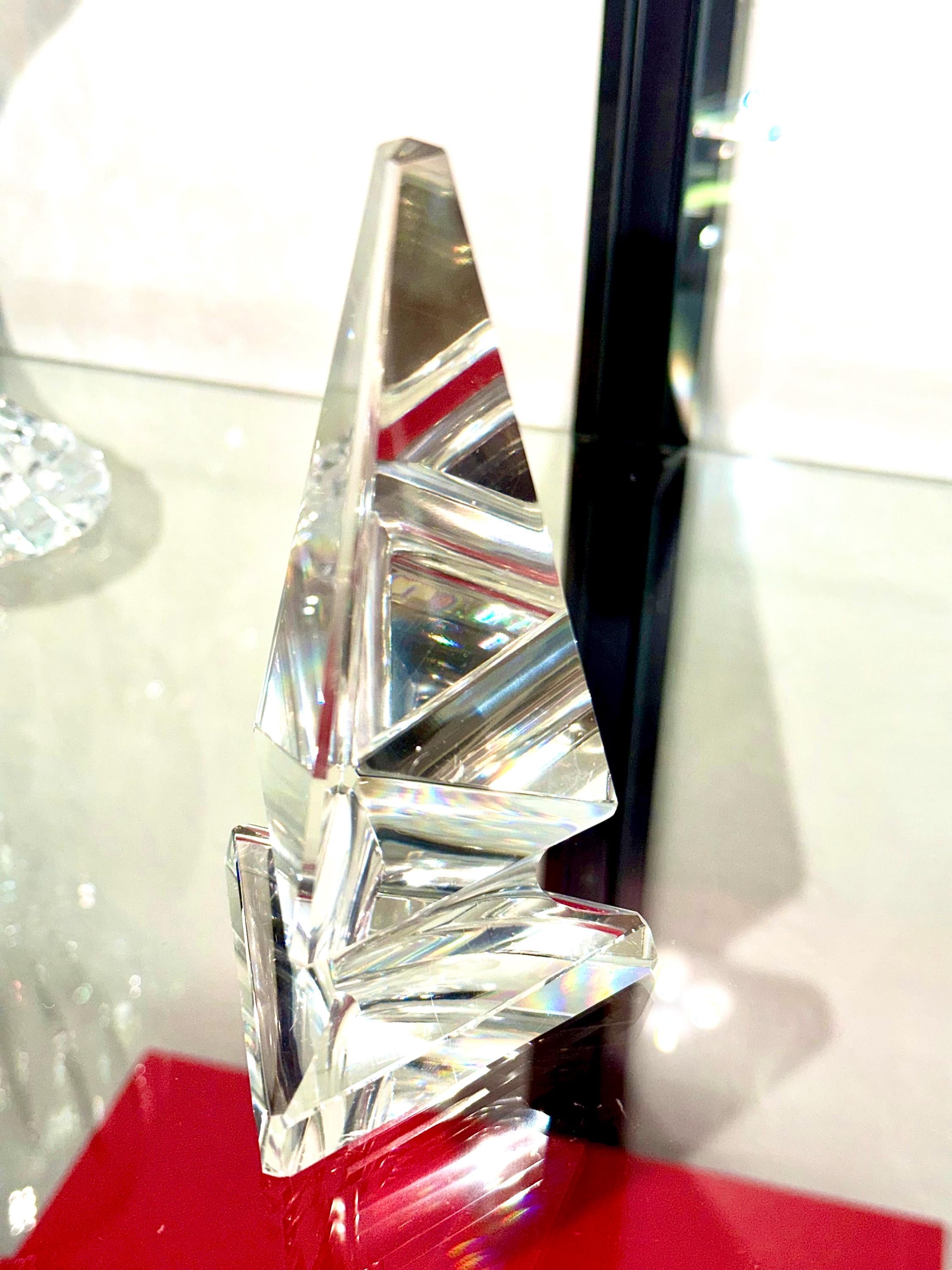 Faceted Crystal Obelisk Sculpture – Modern Geometric Art Glass Decor