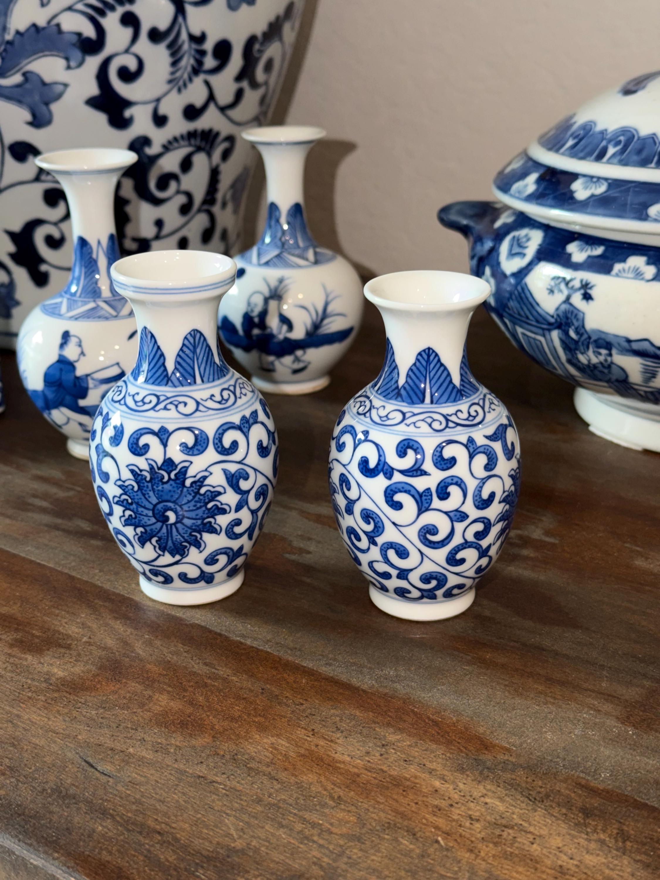Blue & White Porcelain Ginger Jar with Lid Chinoiserie Floral Decor Elegant Shelf Accent Set of 2