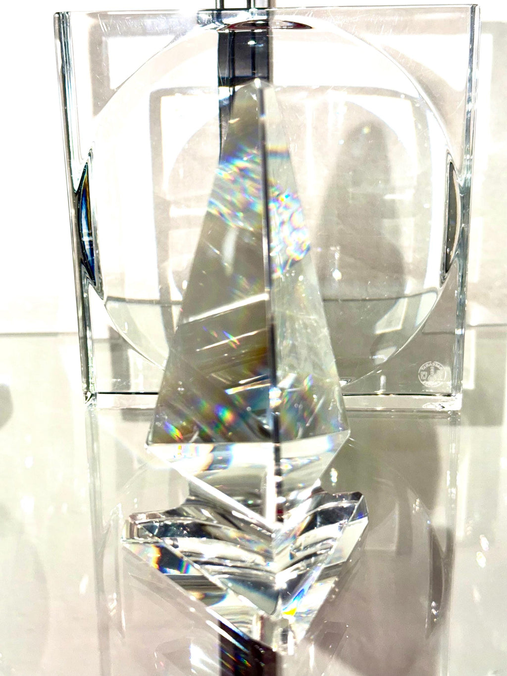 Faceted Crystal Obelisk Sculpture – Modern Geometric Art Glass Decor