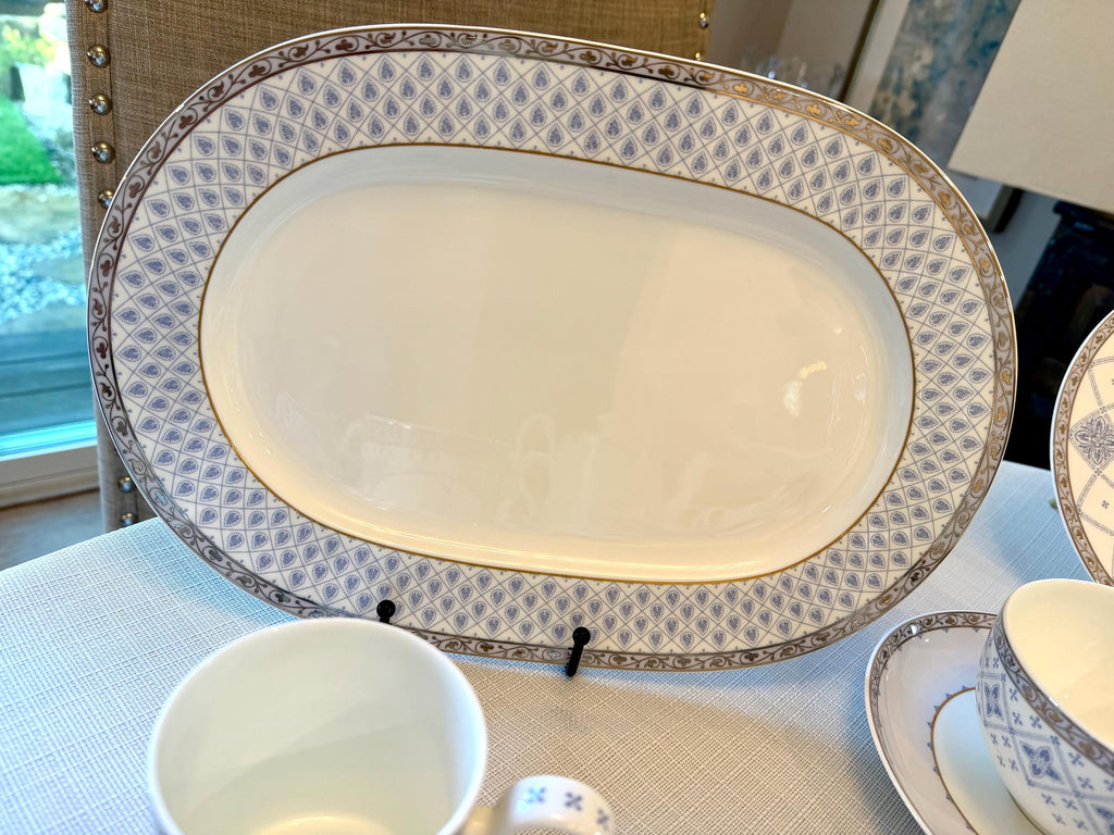 Villeroy & Boch Azurea Bone China Tea Set