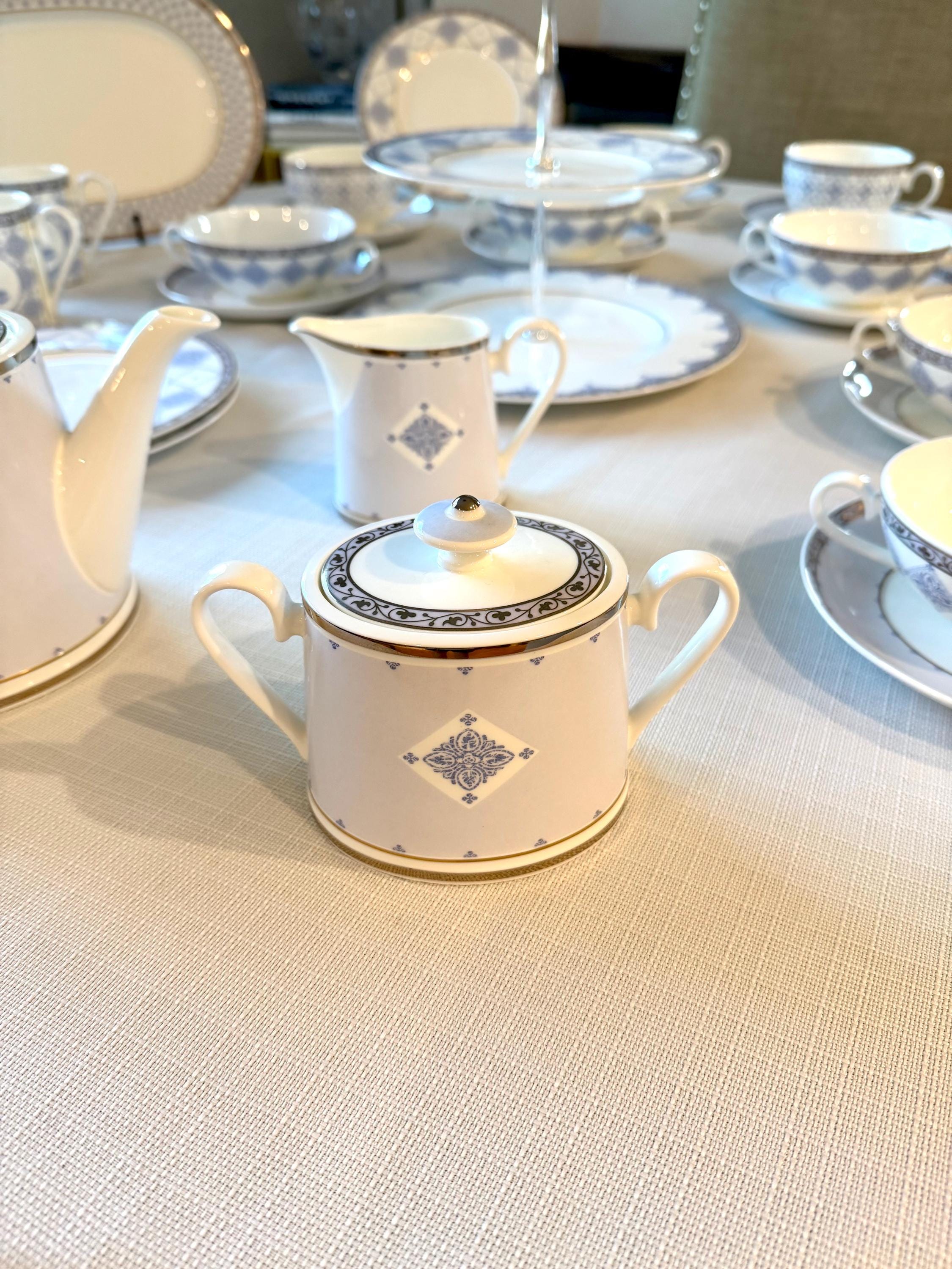 Villeroy & Boch Azurea Bone China Tea Set