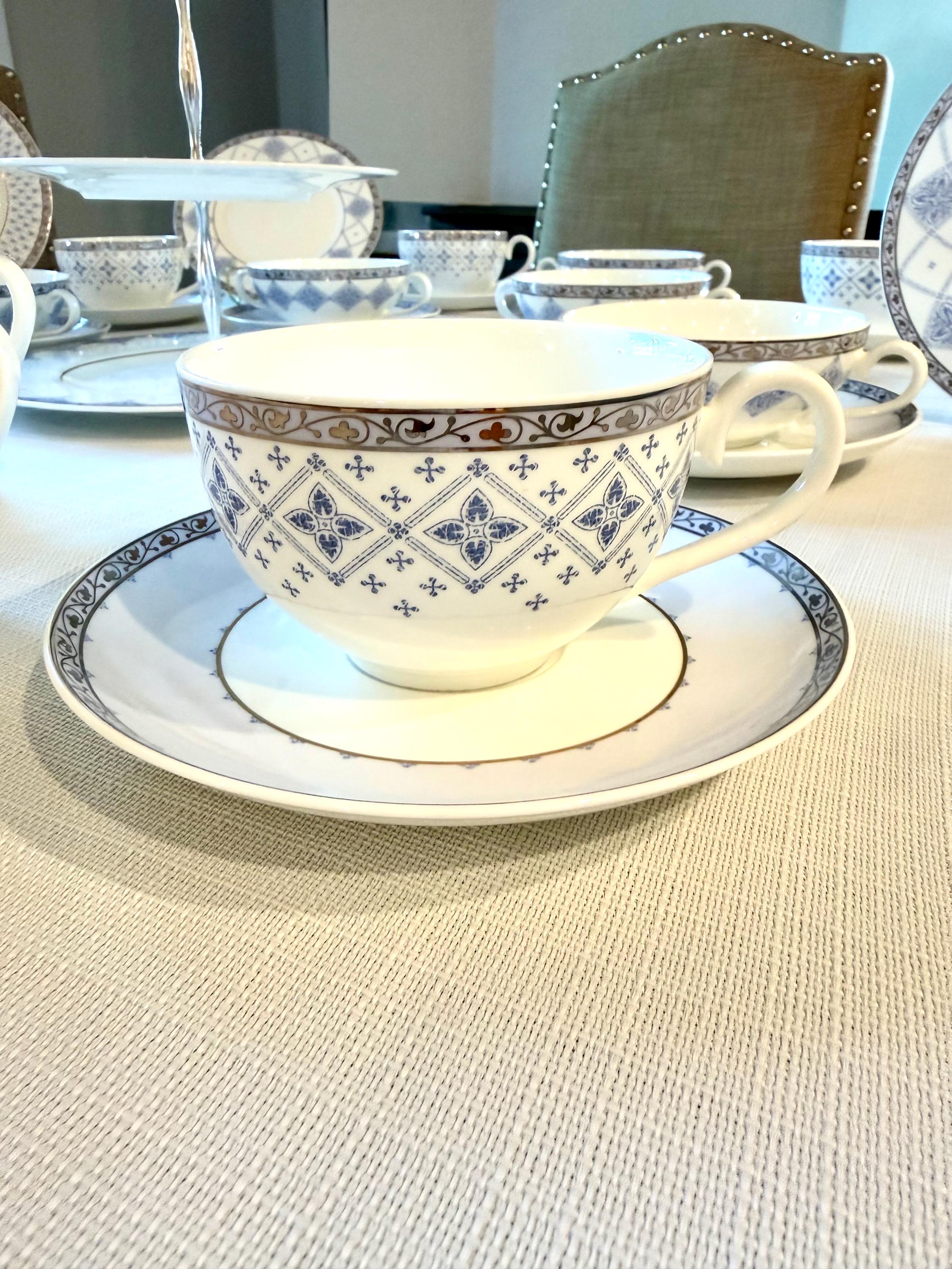 Villeroy & Boch Azurea Bone China Tea Set
