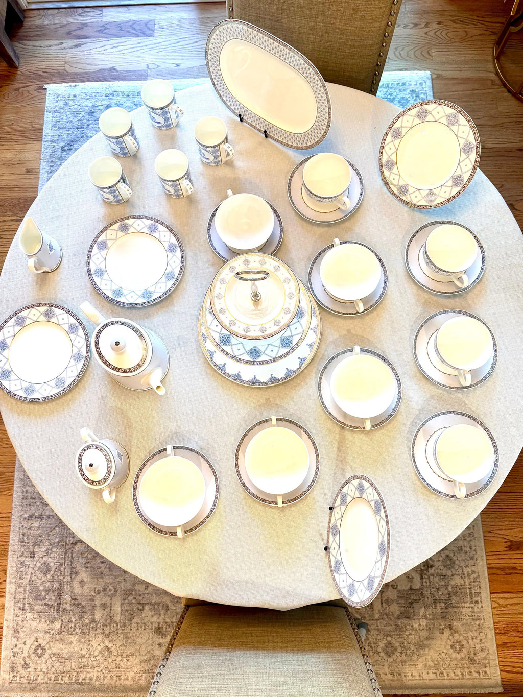 Villeroy & Boch Azurea Bone China Tea Set
