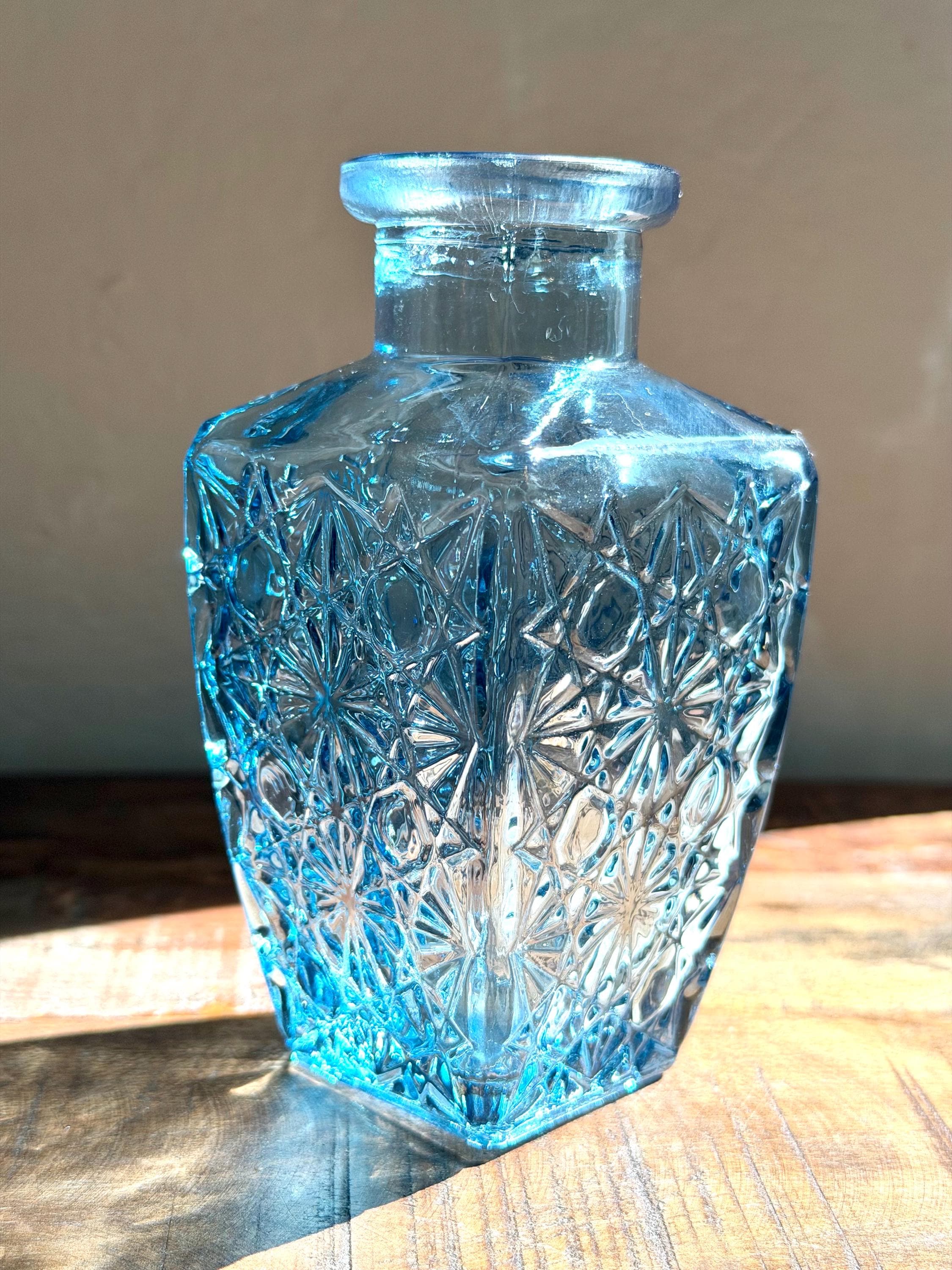 Blue Pressed Glass Bud Vase Geometric Starburst Mini Vase Cottagecore Shelf Decor Retro Floral Vase