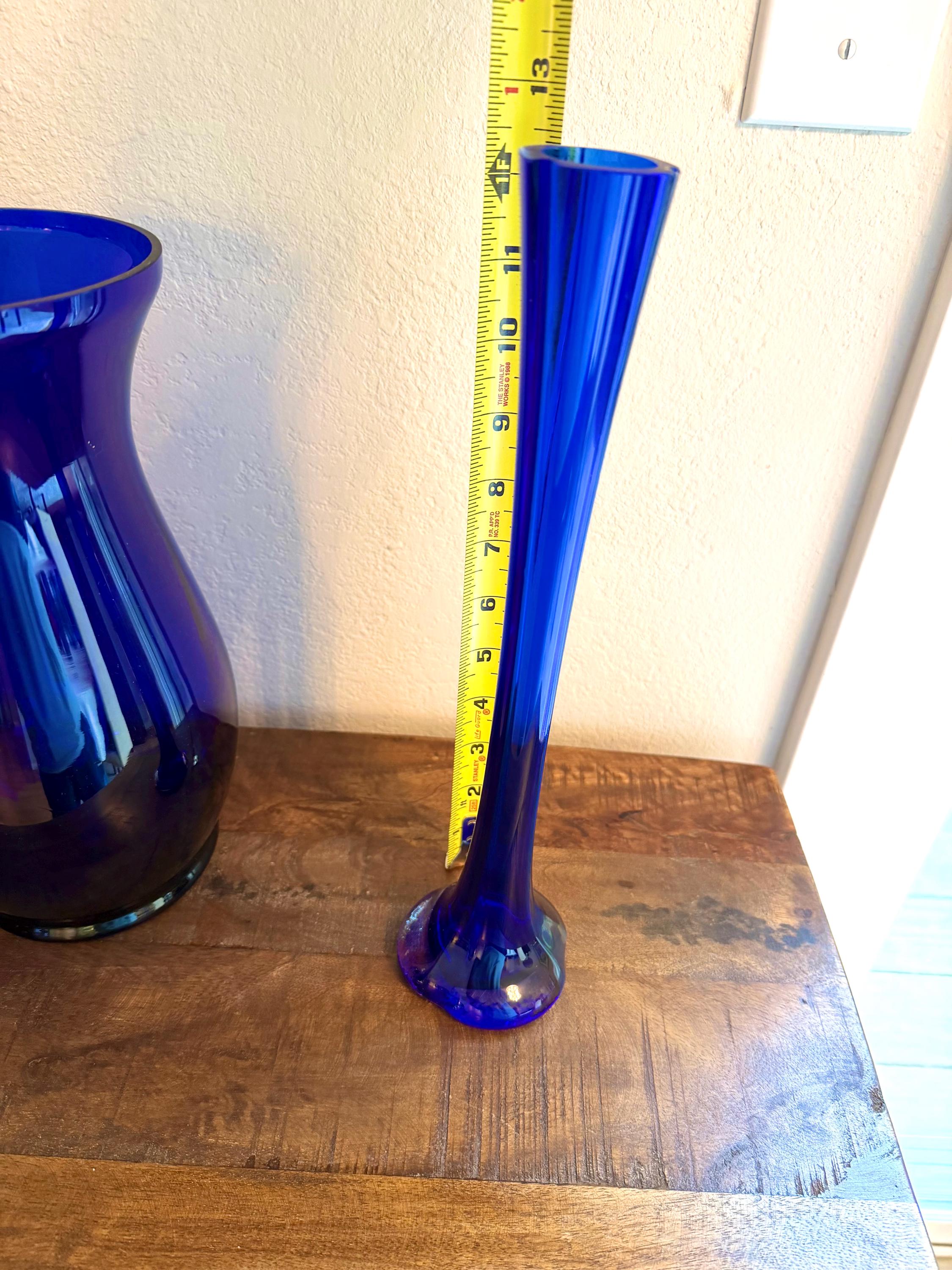 Cobalt Blue Bud Vase – Tall Scandinavian Modern Art Glass Vase – Minimalist Mid Century Modern Decor – Sapphire Blue Glass Vintage