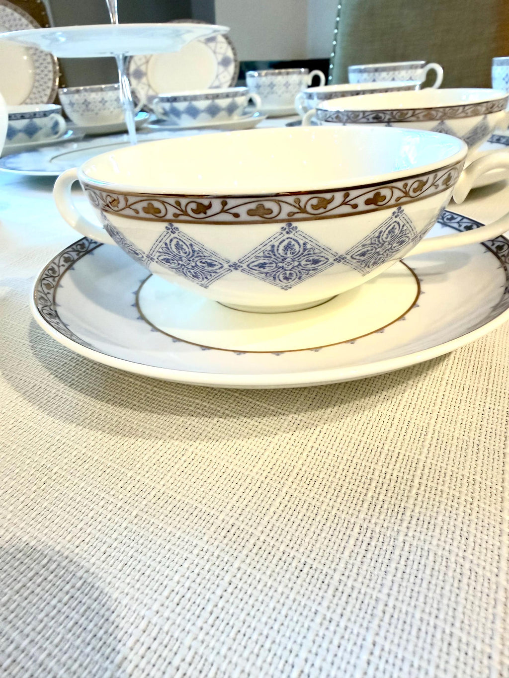 Villeroy & Boch Azurea Bone China Tea Set