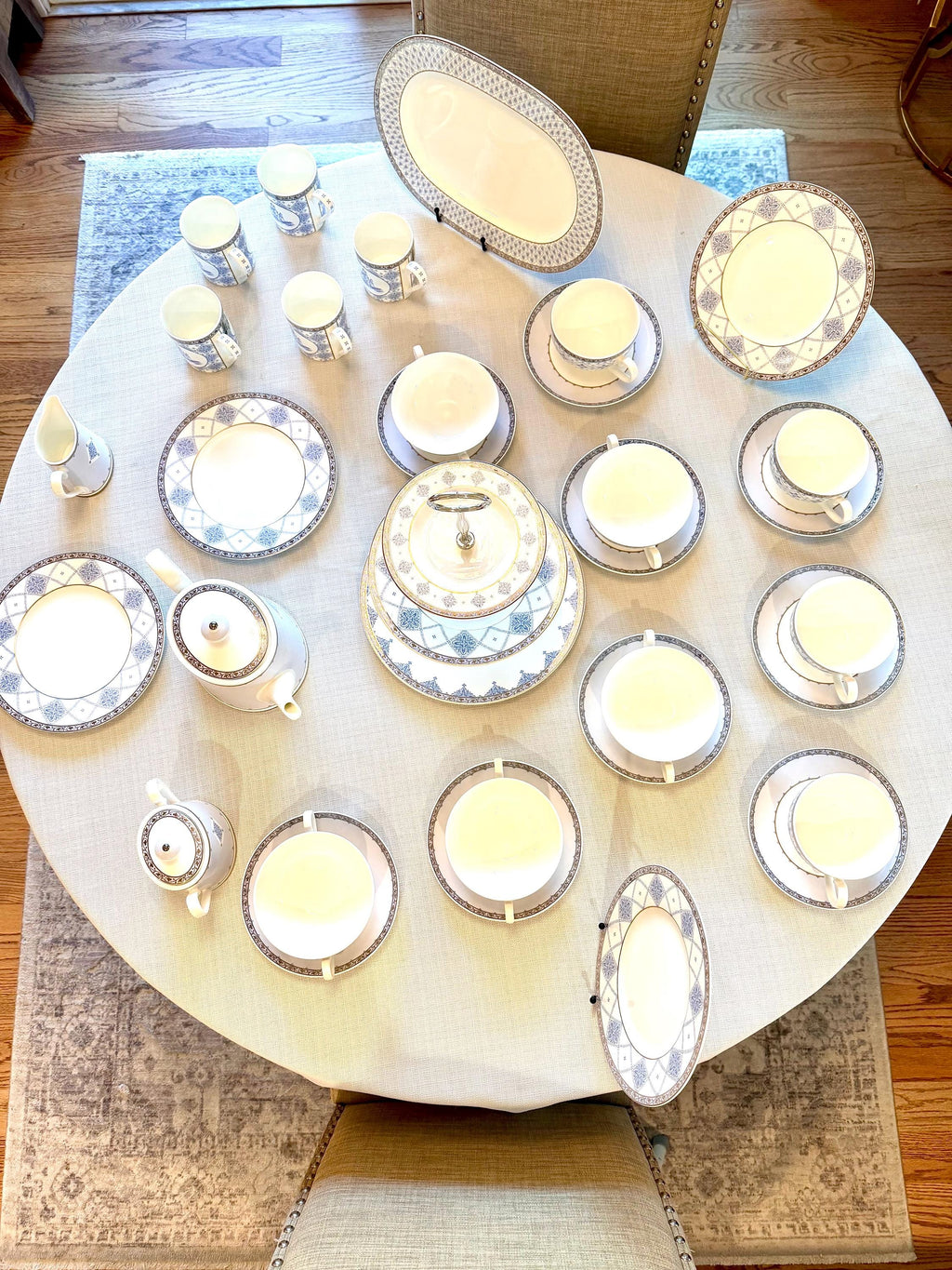 Villeroy & Boch Azurea Bone China Tea Set