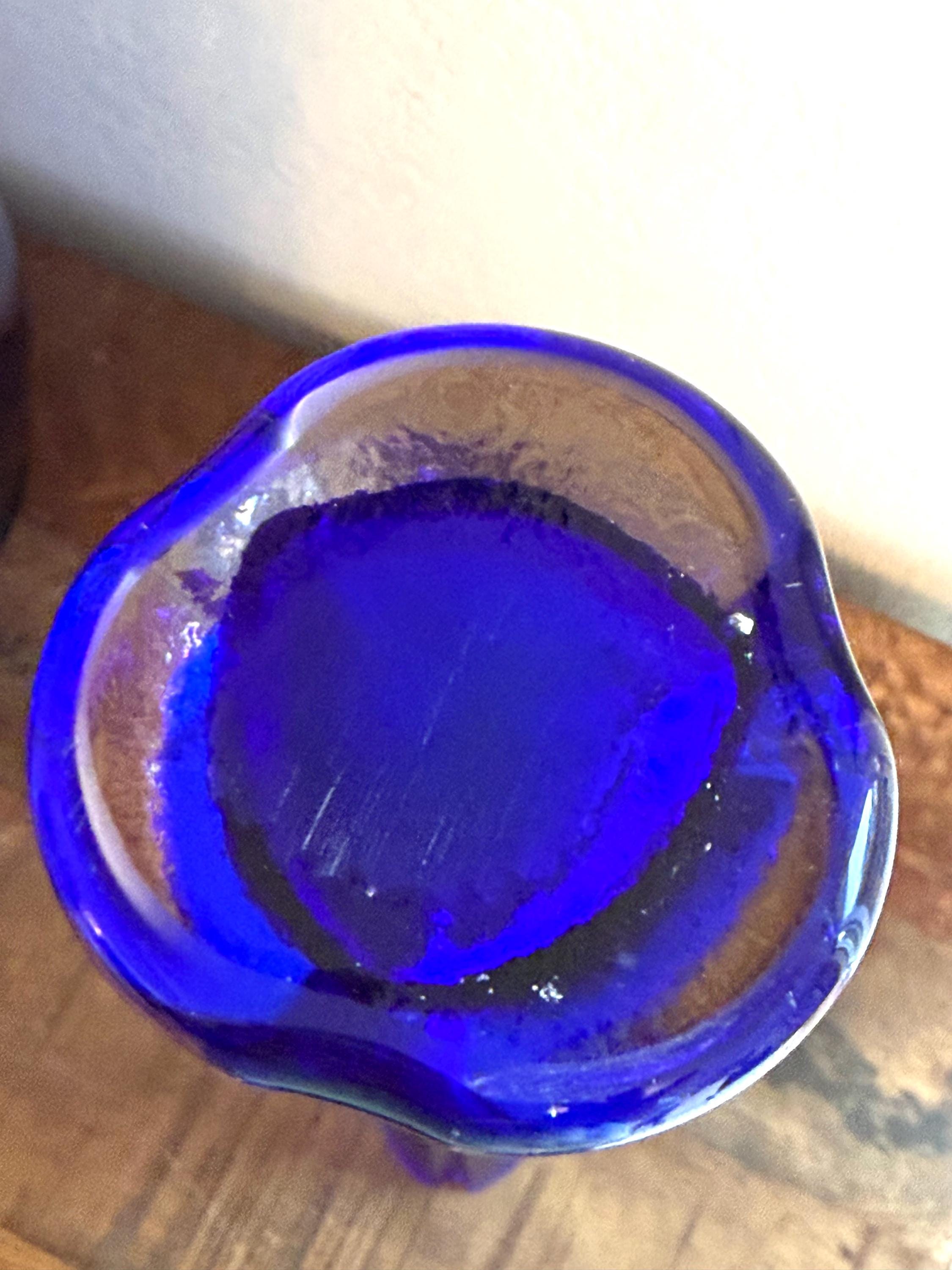 Cobalt Blue Bud Vase – Tall Scandinavian Modern Art Glass Vase – Minimalist Mid Century Modern Decor – Sapphire Blue Glass Vintage