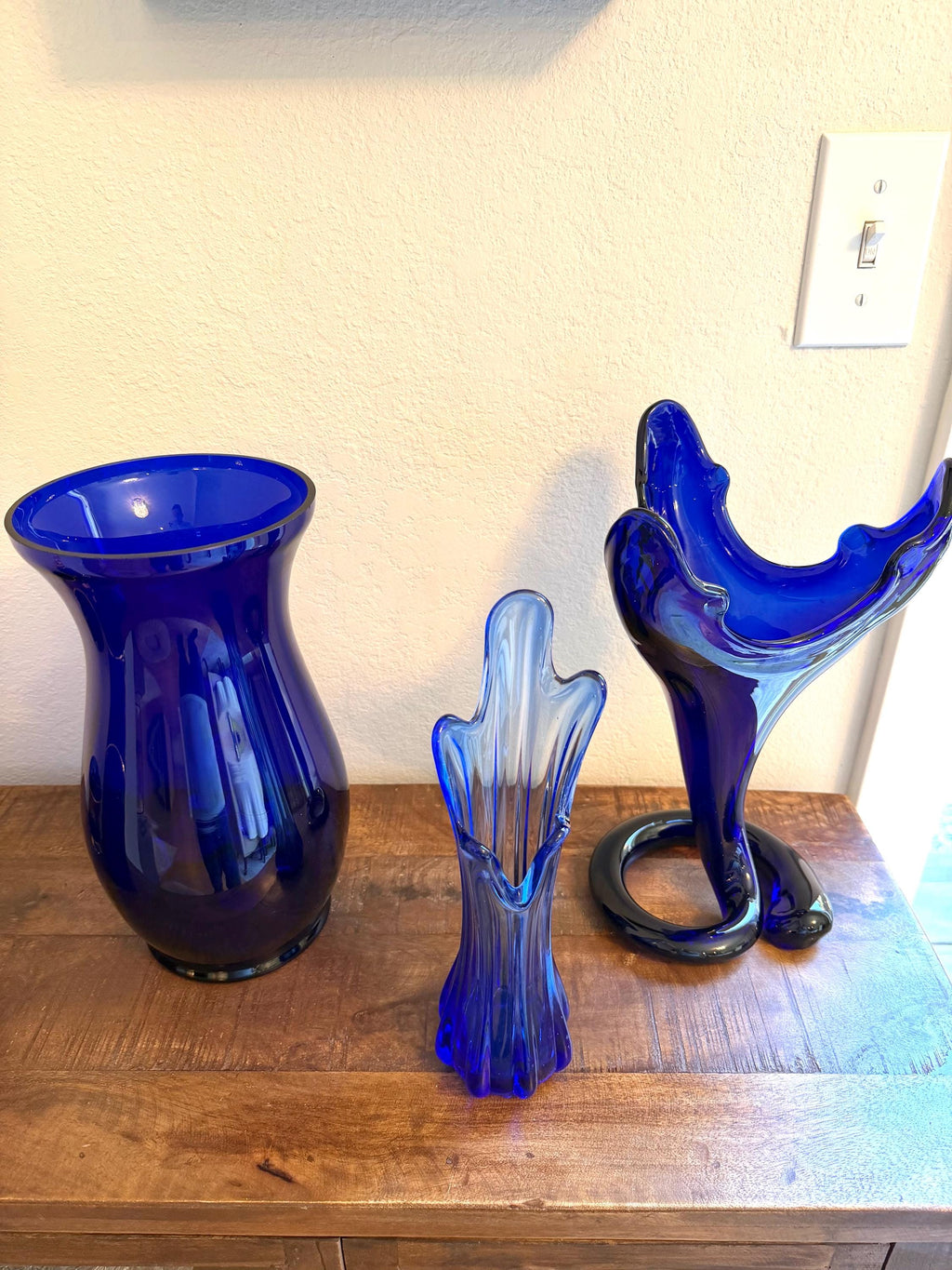 Cobalt Blue Art Glass Bud Vase – Mid Century Modern Stretch Glass Style Vase – Sculptural Sapphire Blue Glass Decor